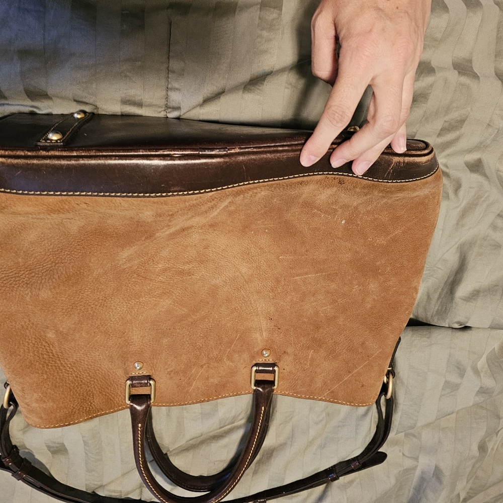 Vintage Dooney & Bourke Suede Women's Purse - Picture 10 of 12